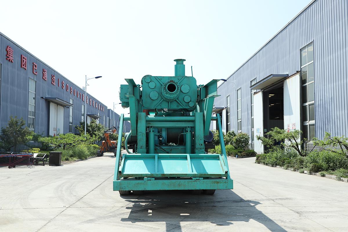 10寸後(hou)八輪反(fǎn)循環鑽(zuàn)機