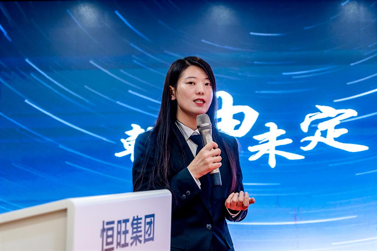 外貿部(bu)總經理助(zhu)理、鑽樁部(bu)長劉美紅(hóng)