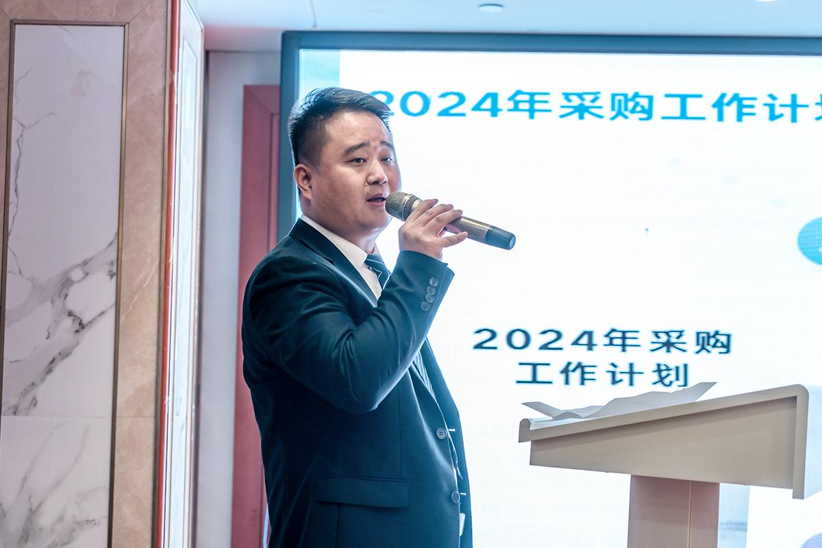 采購倉儲(chǔ)物流部長(zhǎng)劉金傑