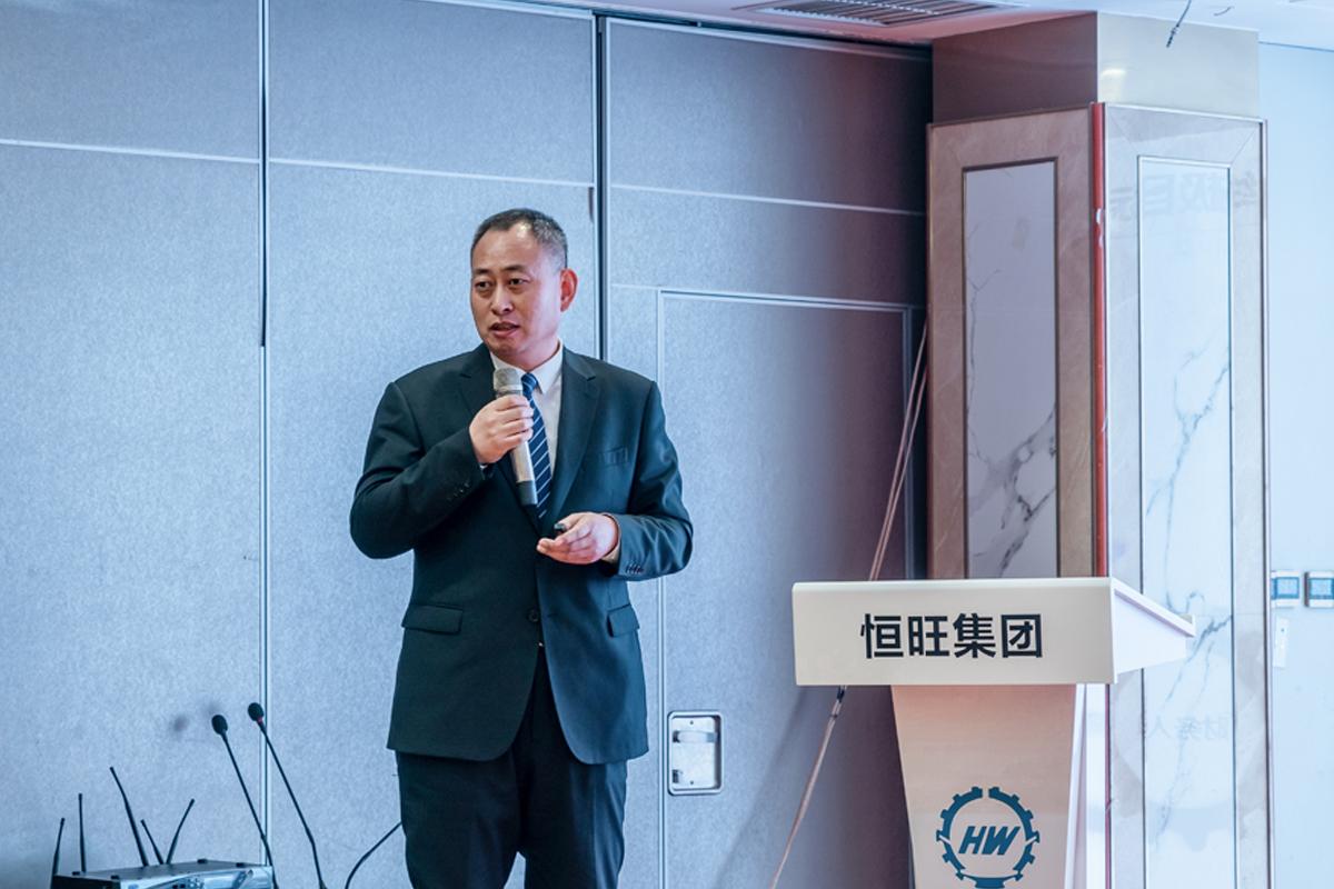 财(cai)務中心部(bu)長劉江甯(níng)