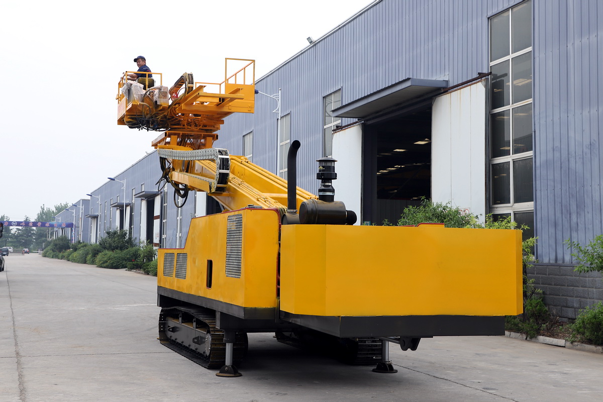 12m錨(mao)固鑽機