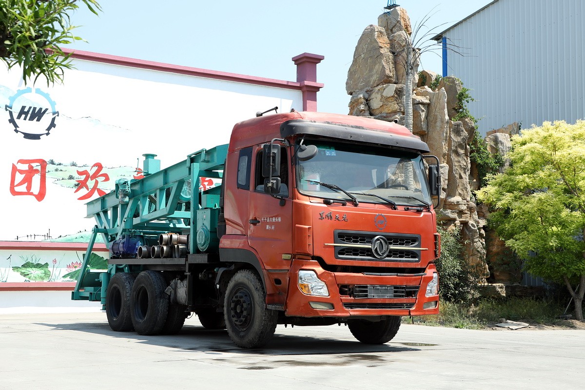 8寸後八輪(lun)汽車鑽機