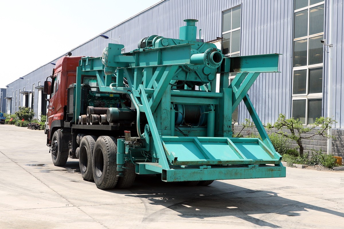 8寸後八(bā)輪汽車鑽機(jī)