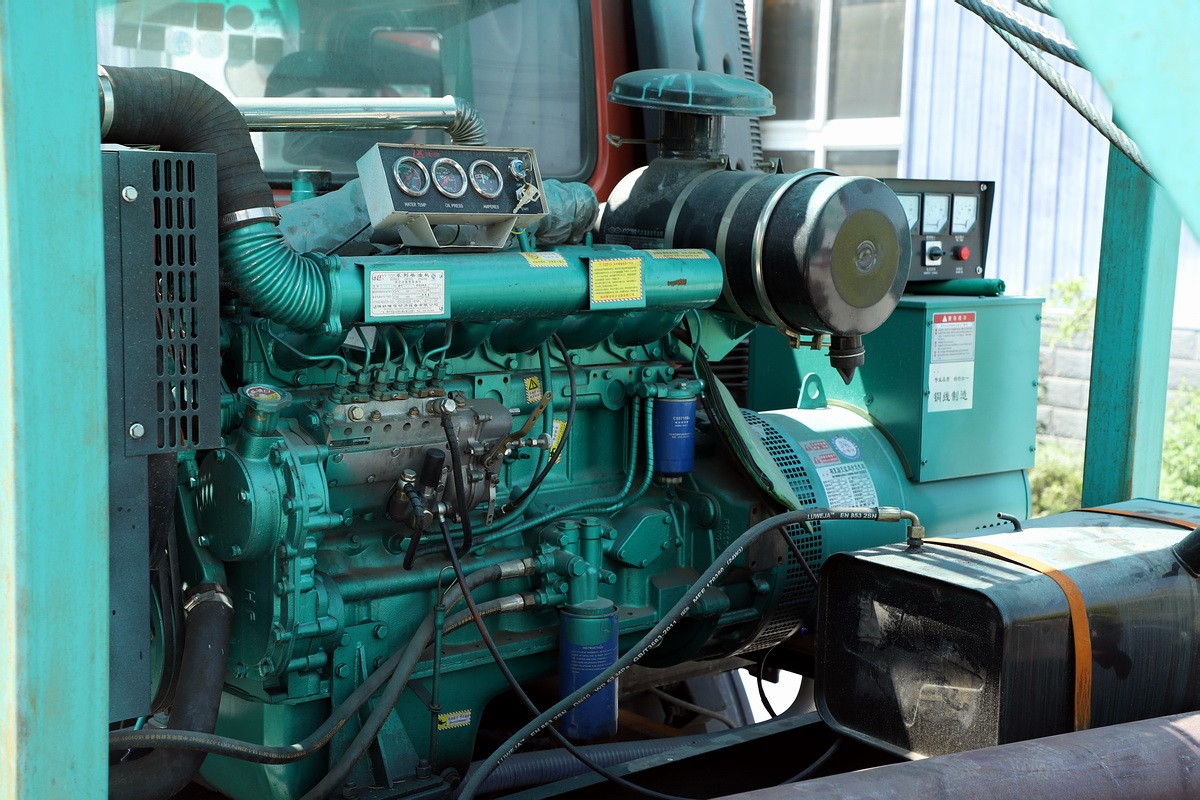 8寸後八輪(lún)汽車鑽機